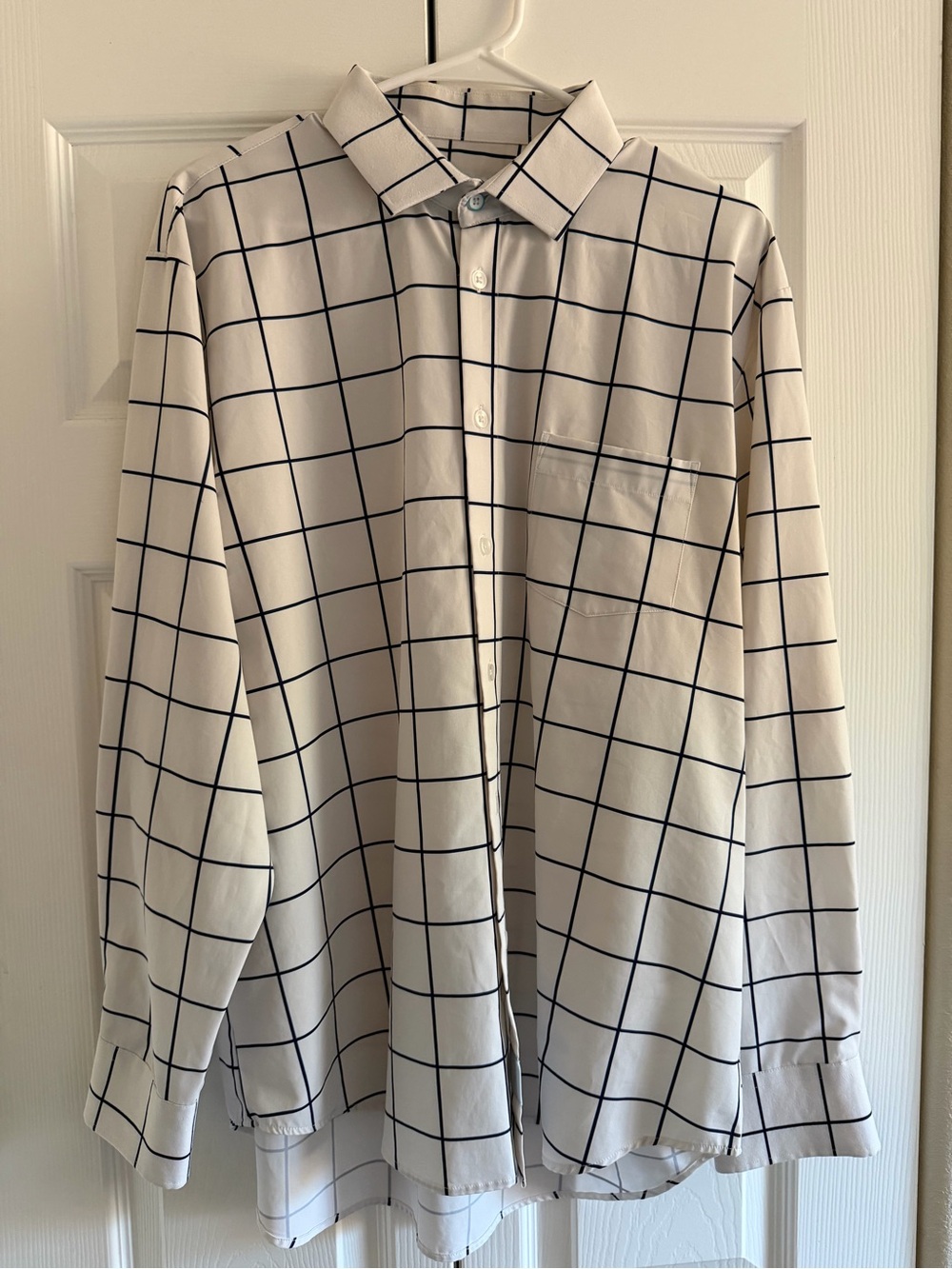 Men's White Grid-Pattern Long-Sleeve Dress Shirt